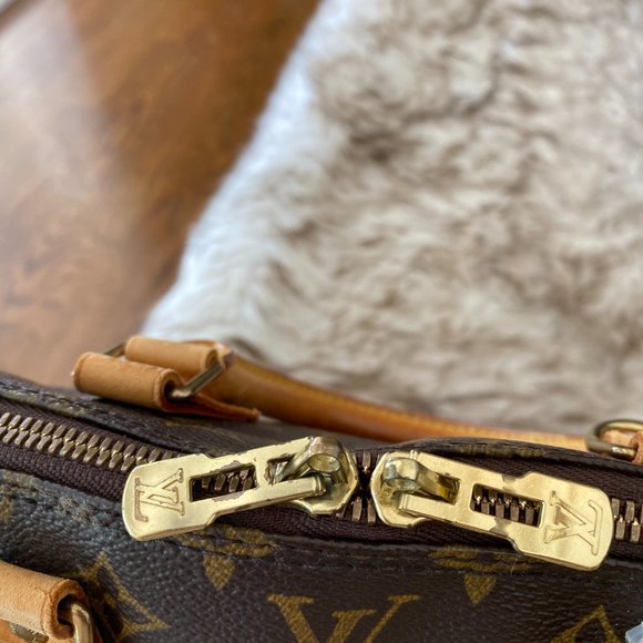 LOUIS VUITTON Monogram Alma PM Handbag Satchel - Picture 5 of 15